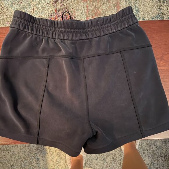 Lululemon Softstreme High-Rise Short 4" in Charcoal Gray - Picture 3 of 4
